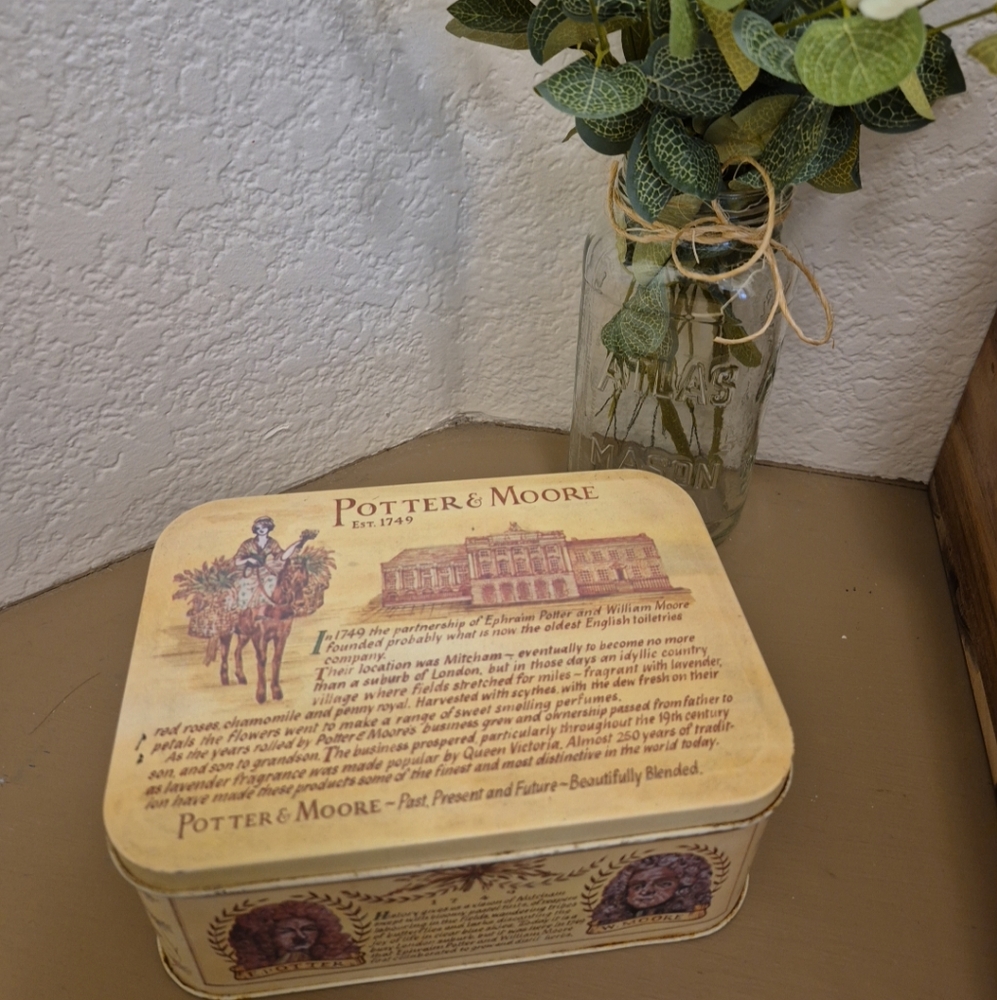 Decorative Tin Box - Cream